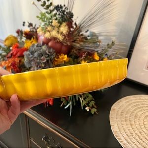 Le Creuset 28cm Fluted Flan Dish/Tart Dish/Pie Baking Dish in Nectar